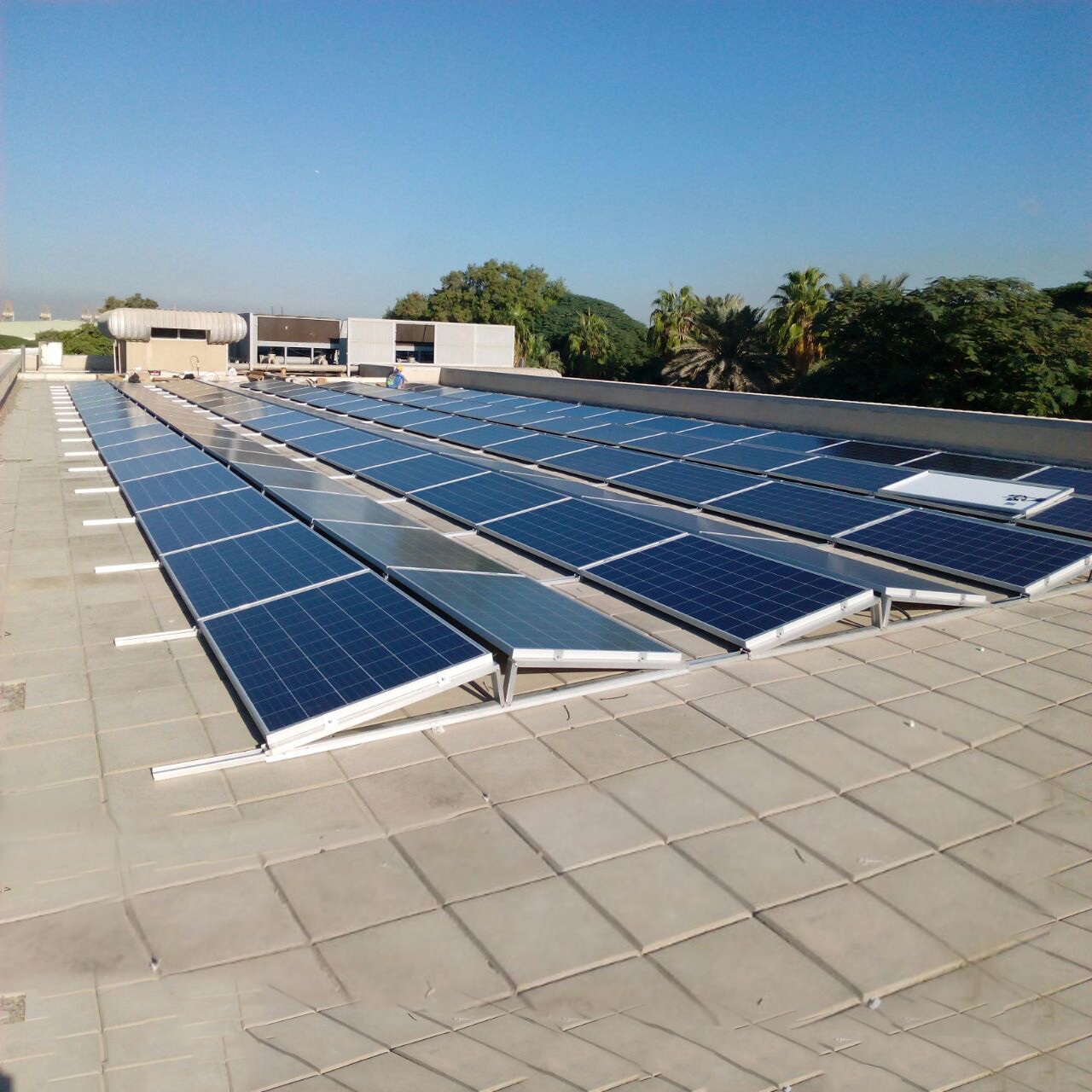 Do you know the installation method of such flat roof photovoltaic brackets?
