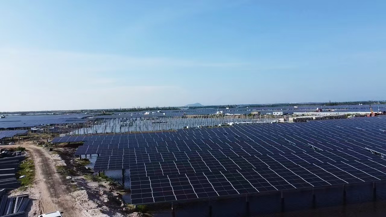 Chiko Solar's 120MW Fishery-Photovoltaic Complementary Project Launched in Wenchang, Hainan, with High-Efficiency Mounting Systems Setting a New Benchmark for Green Energy