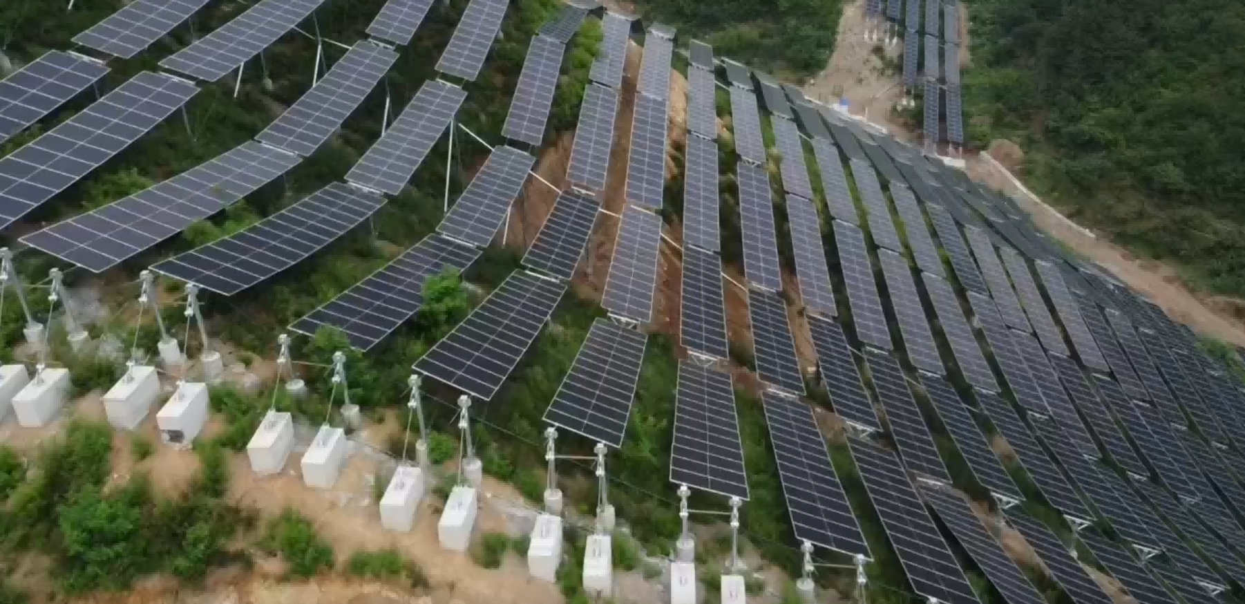 Chiko Flexible Mounting System Powers 200MW Agri-Photovoltaic Project in Chengde, Unlocking New Potential for Mountainous PV Applications!